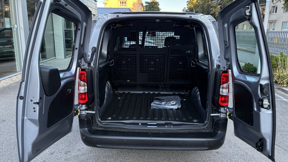 Peugeot Partner 1,5 BlueHDi Pro L2 CREW VAN 5 miest 130k automat