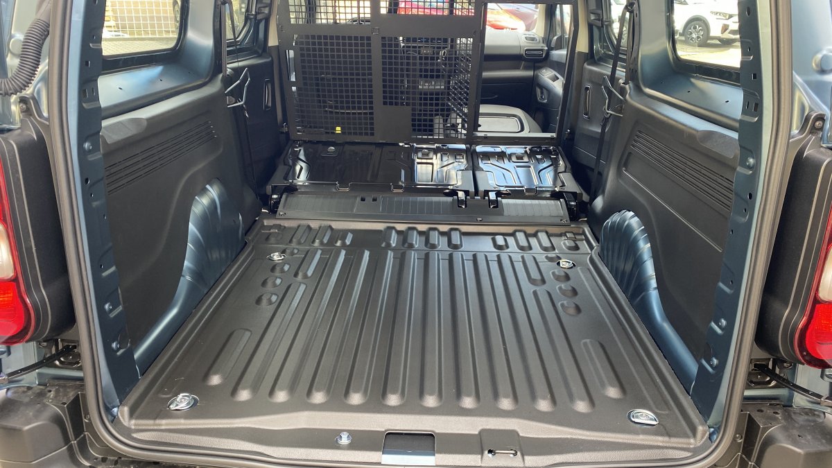 Peugeot Partner 1,5 BlueHDi Pro L2 CREW VAN 5 miest 130k automat