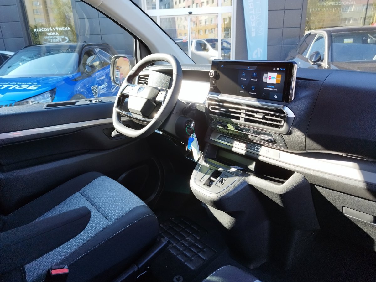 Peugeot Traveller 2.2 BlueHDi BUSINESS L3 2.2 BlueHDi 180 EAT8