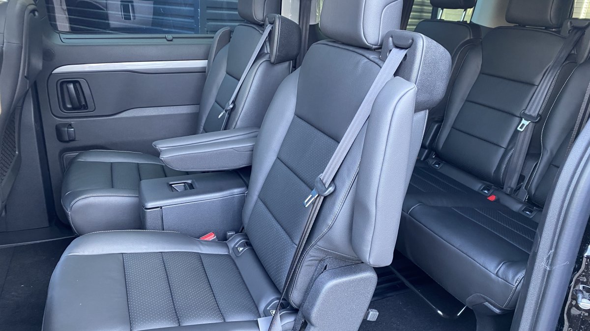 Peugeot Traveller 2,0 BlueHDi Business VIP + koža L3 7 miest 