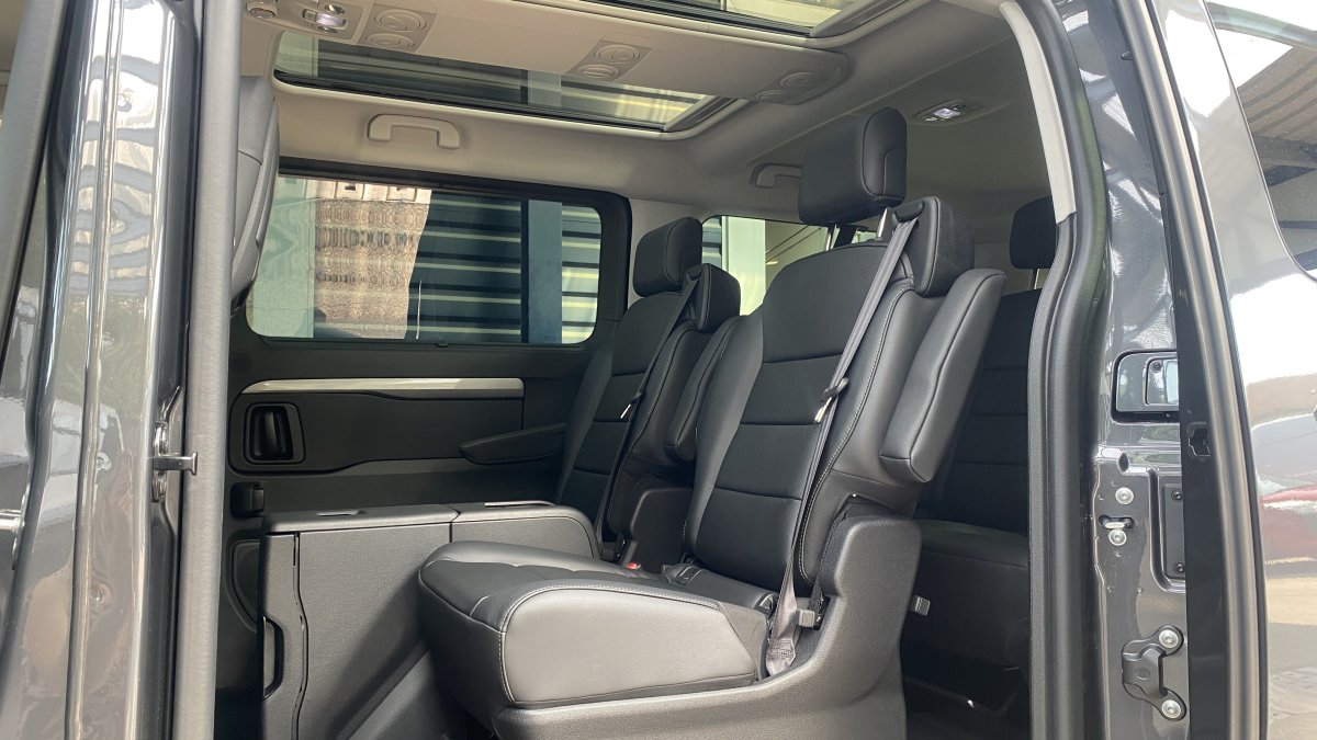 Peugeot Traveller 2,0 BlueHDi Business VIP + koža L3 7 miest 