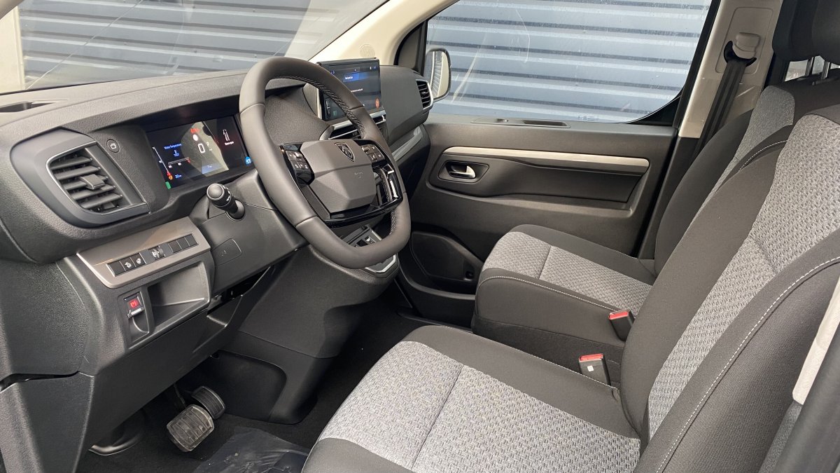 Peugeot Traveller 2.2 BlueHDi BUSINESS L3 2.2 BlueHDi 180 EAT8