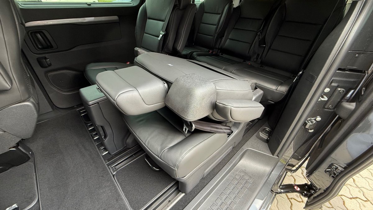 Peugeot Traveller 2.2 BlueHDi TRAVELLER BUSINESS VIP L3 2.2 BlueHDi 180  EAT8