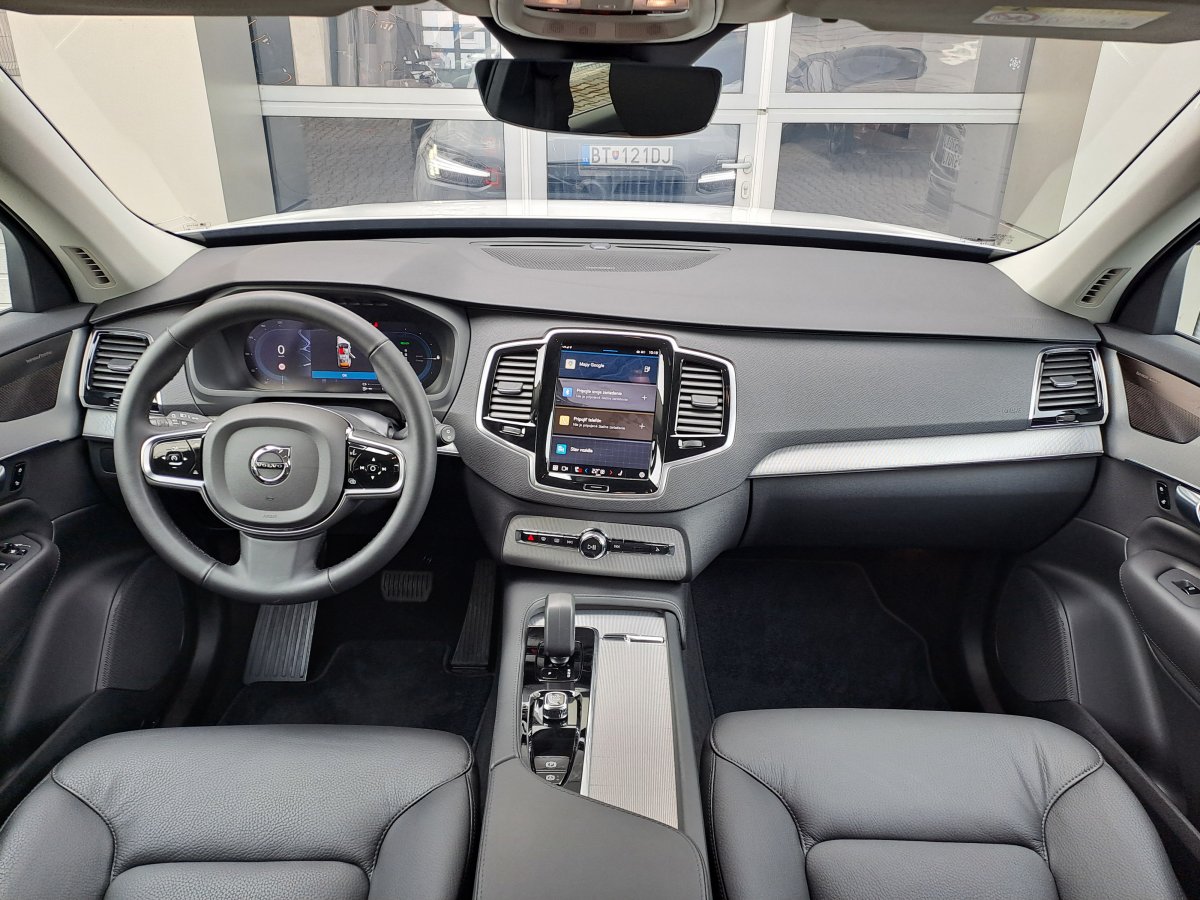 Volvo XC90 T8 (P) Core AT8 AWD 7 miest eAWD