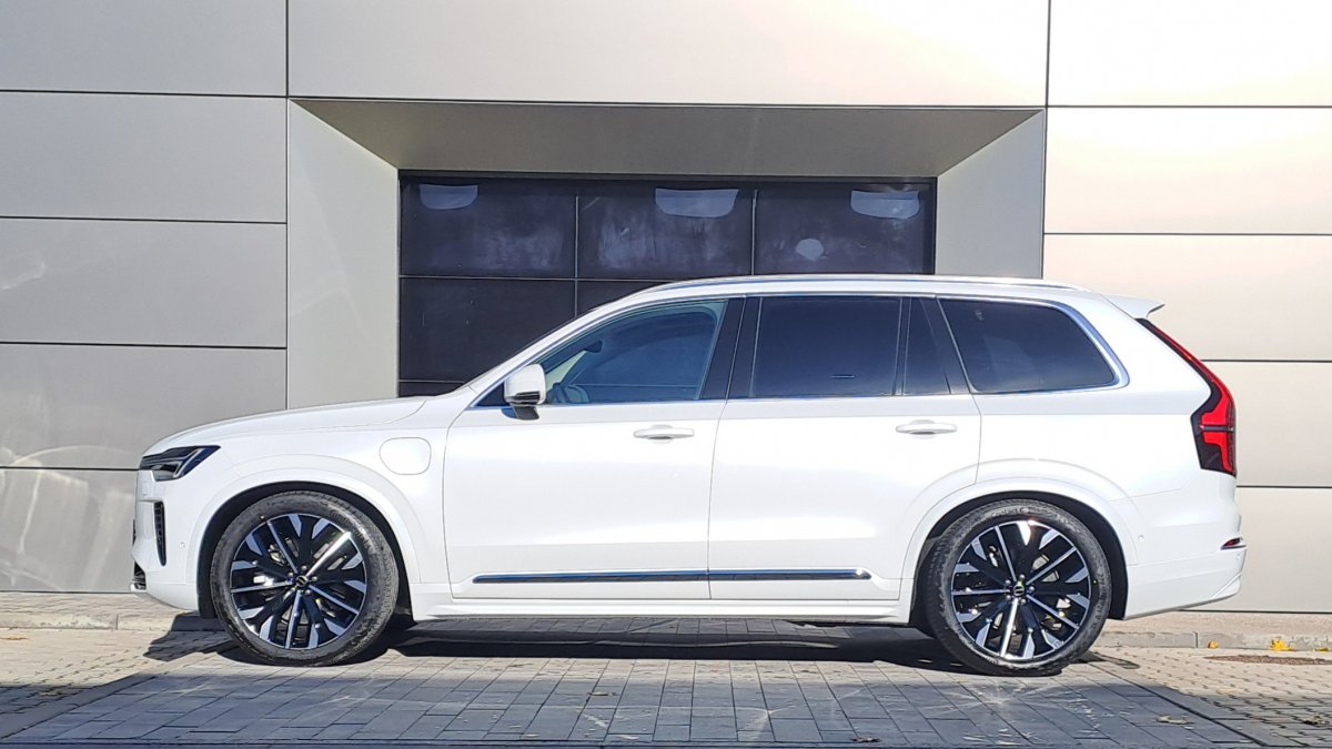 Volvo XC90 T8 (P) Plus Bright AT8 AWD 7 miest eAWD