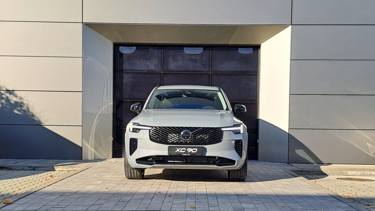 Volvo XC90 T8 (P) Plus Dark AT8 AWD 7 miest eAWD
