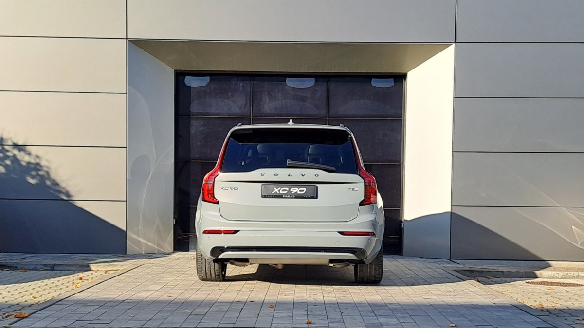 Volvo XC90 T8 (P) Plus Dark AT8 AWD 7 miest eAWD
